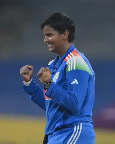 Women's WC: Deepti gets best fielder medal after India’s win over Pakistan