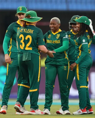 Can Mlaba's Four-Wicket Haul Lead South Africa to Victory over New Zealand?
