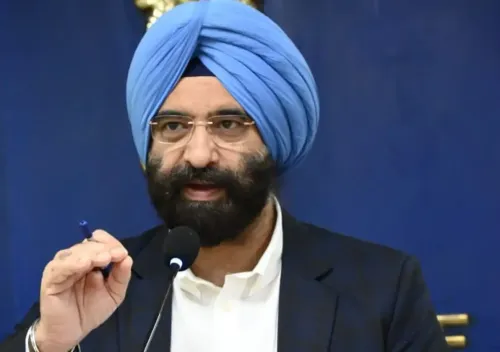 How is Delhi Minister Sirsa Addressing Dust Pollution from Construction Sites?
