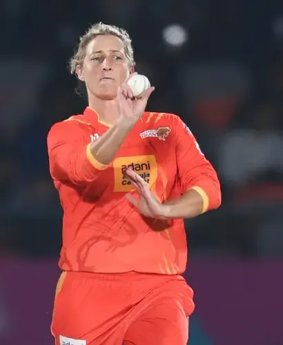 How Does Sophie Devine Manage Diabetes While Playing Cricket?
