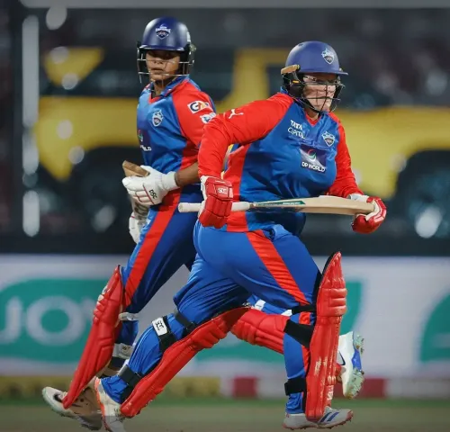 क्या डब्ल्यूपीएल में दिल्ली कैपिटल्स ने यूपी वॉरियर्स को 7 विकेट से हराया?