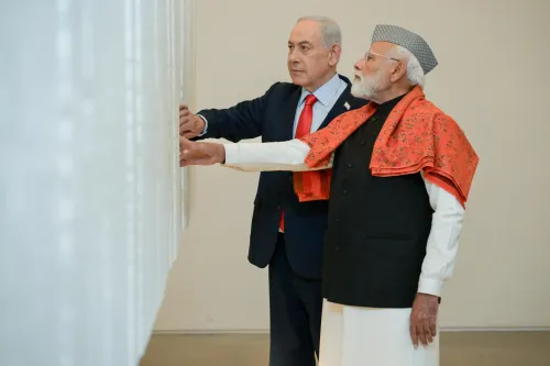 नेतन्याहू ने पीएम मोदी को दिखाए सारा के रिश्तेदारों के नाम: याद वाशेम यात्रा