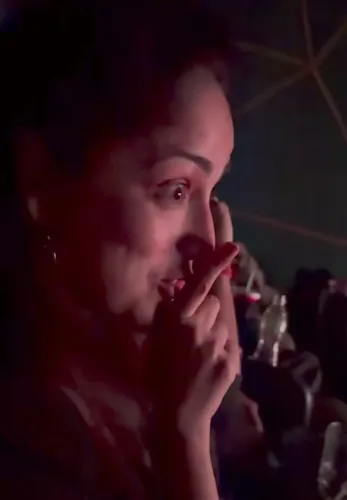 Yami Gautam Enjoys ‘Dhurandhar 2’ Incognito Amidst a Full House