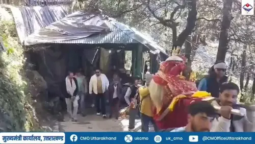 Yamunotri Dham draws large crowds on Navratri