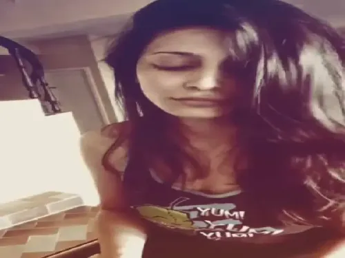 क्या यह मुझे मेरी शुरुआत की याद दिलाएगा? श्रुति हासन ने साझा किया अपना पहला रॉ म्यूजिक वीडियो