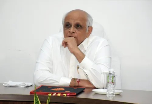 क्या गुजरात सरकार योग और मेडिटेशन को हर घर तक पहुंचाने के लिए प्रयासरत है?