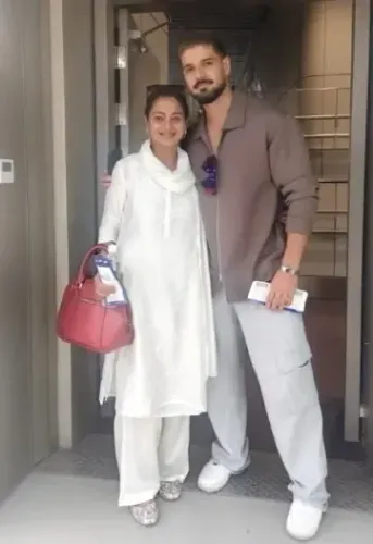 Zarina Wahab Posts Rare Photo With Son Sooraj Pancholi Before Trip