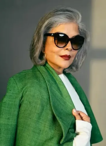 How Did Zeenat Aman Become a 'Fallen Woman' in a Bygone Era?