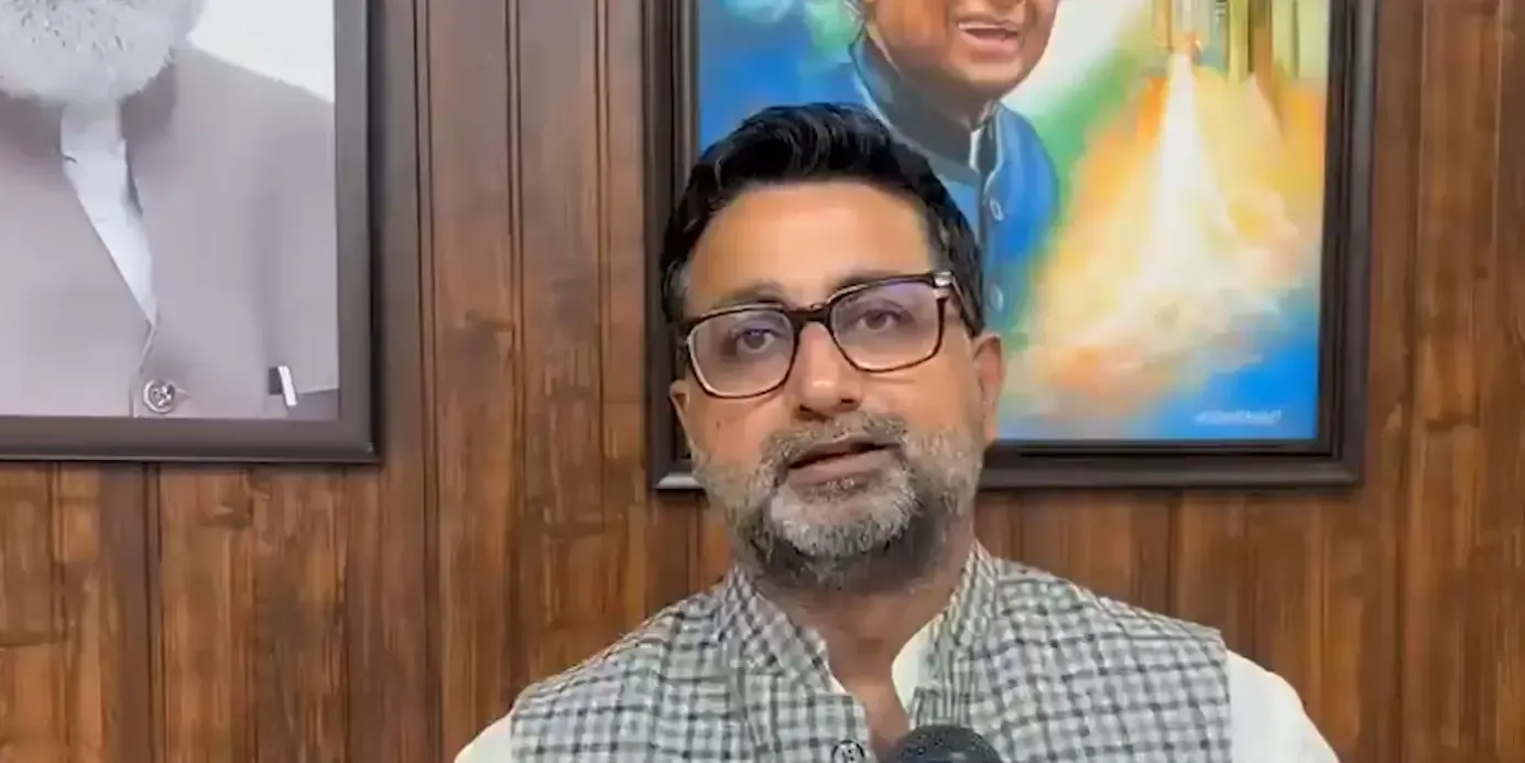 अमेठी विकास विवाद: दानिश आजाद ने स्मृति ईरानी का समर्थन किया, राहुल गांधी पर लगाए विफलता के आरोप
