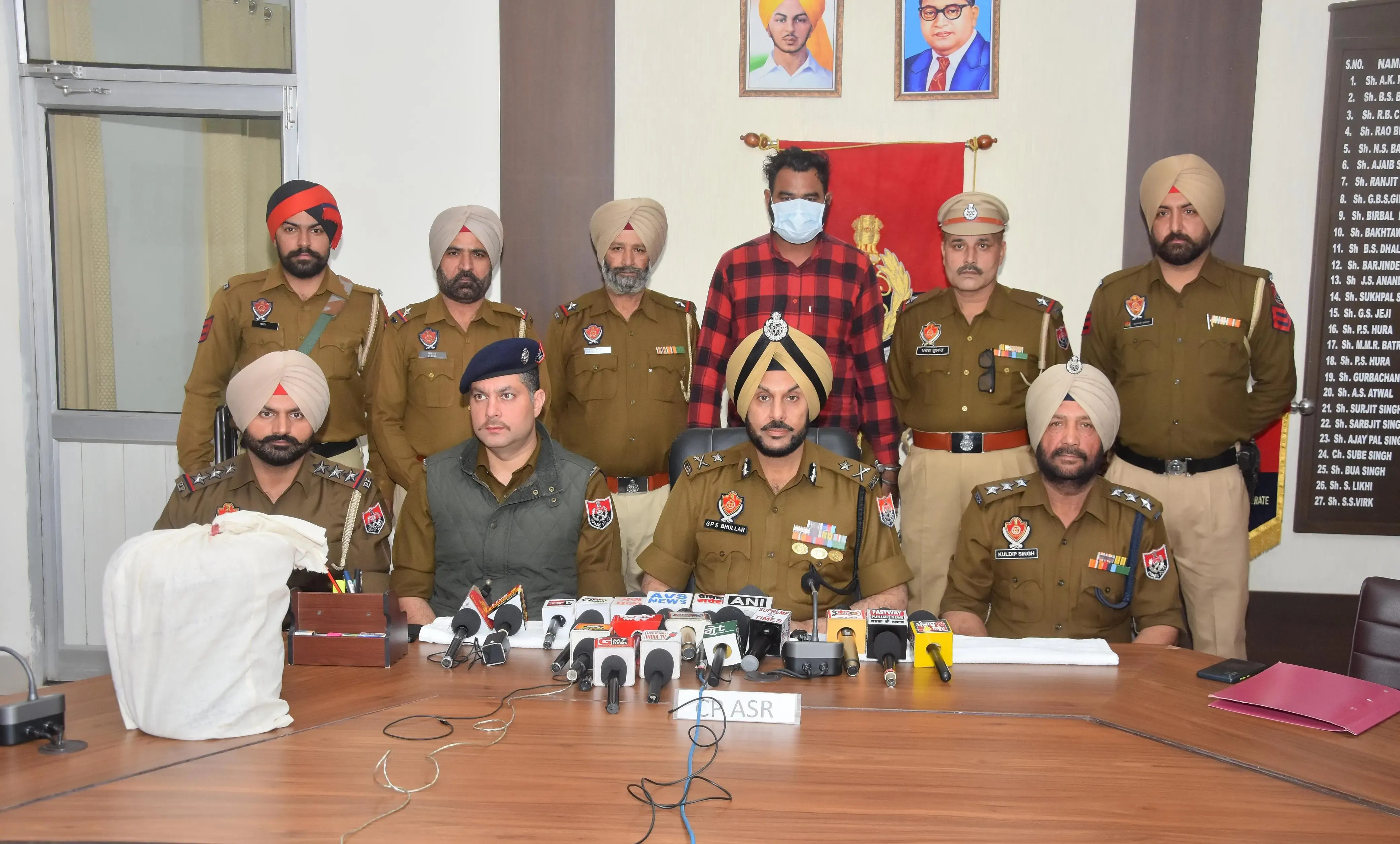 Punjab Police Capture Drug Smuggler; 5.1 kg of Heroin Confiscated