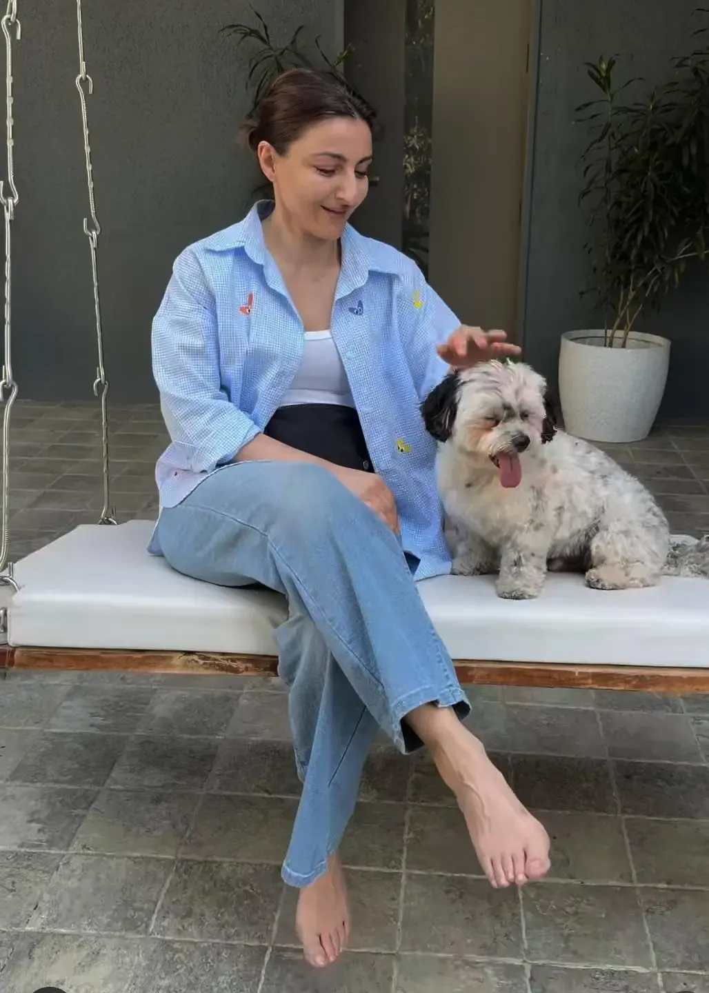 Soha Ali Khan Enjoys a Relaxing Getaway with Inaaya and Oreo