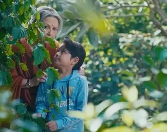 क्या सोहा अली खान ने मां शर्मिला टैगोर की फिल्म 'आउटहाउस' की तारीफ की?