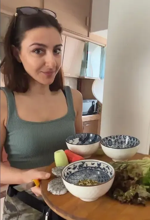 What Green Juice Does Soha Ali Khan Love Every Morning?
