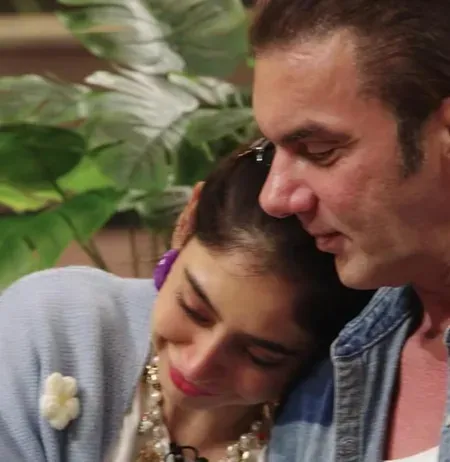 Niti Taylor breaks down on 'The Alliance' after Sohail Khan's nomination