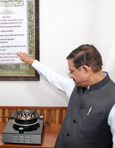 इलेक्ट्रिक फ्लेम स्टोव: प्रह्लाद जोशी का दावा, LPG पर निर्भरता कम कर सकता है