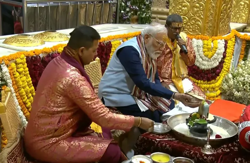 Did PM Modi Offer Prayers at Somnath Temple During 'Somnath Swabhiman Parv'?