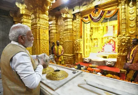 क्या सोमनाथ: विनाश पर आस्था की विजय की अमर गाथा है, गजनवी के आक्रमण से लेकर पीएम मोदी के आधुनिक विजन तक की विकास यात्रा?