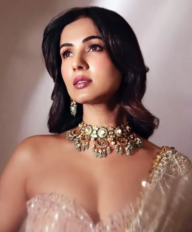 Sonal Chauhan Expresses Distress Over Global Cruelty