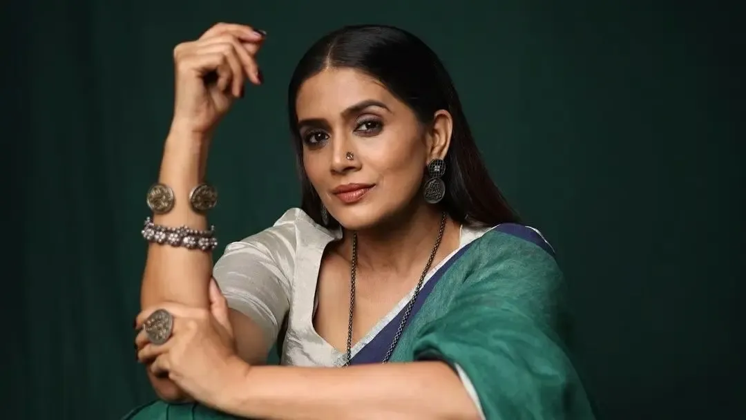 Sonali Kulkarni Reveals Her Chance Casting in ‘Dil Chahta Hai’