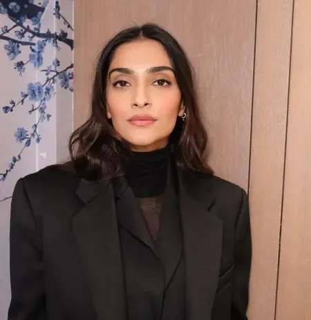 Is Anand Ahuja Truly Sonam Kapoor's 'Knight in Shining Armour'?