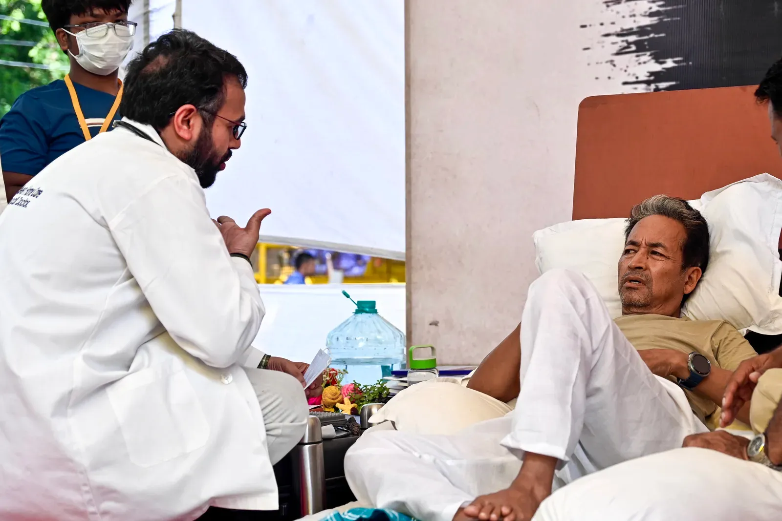 सोनम वांगचुक के 18 दिन के अनशन पर दिल्ली हाईकोर्ट का आदेश — रोज़ाना सरकारी डॉक्टर करें निगरानी