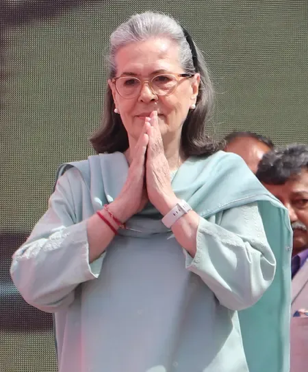 Sonia Gandhi Leaves Sir Ganga Ram Hospital After Successful Treatment