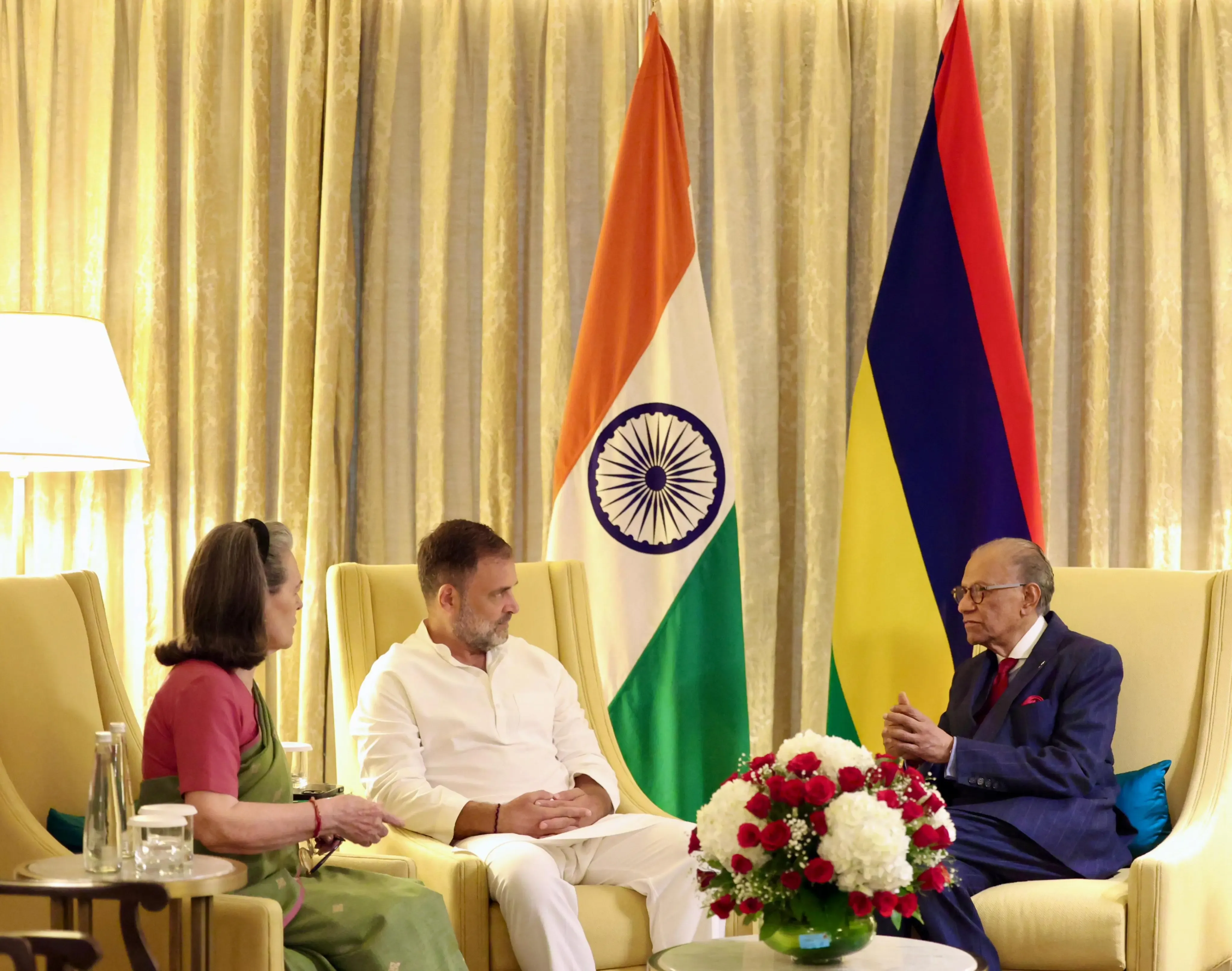 Did Sonia and Rahul Gandhi Meet Mauritius PM Navinchandra Ramgoolam?