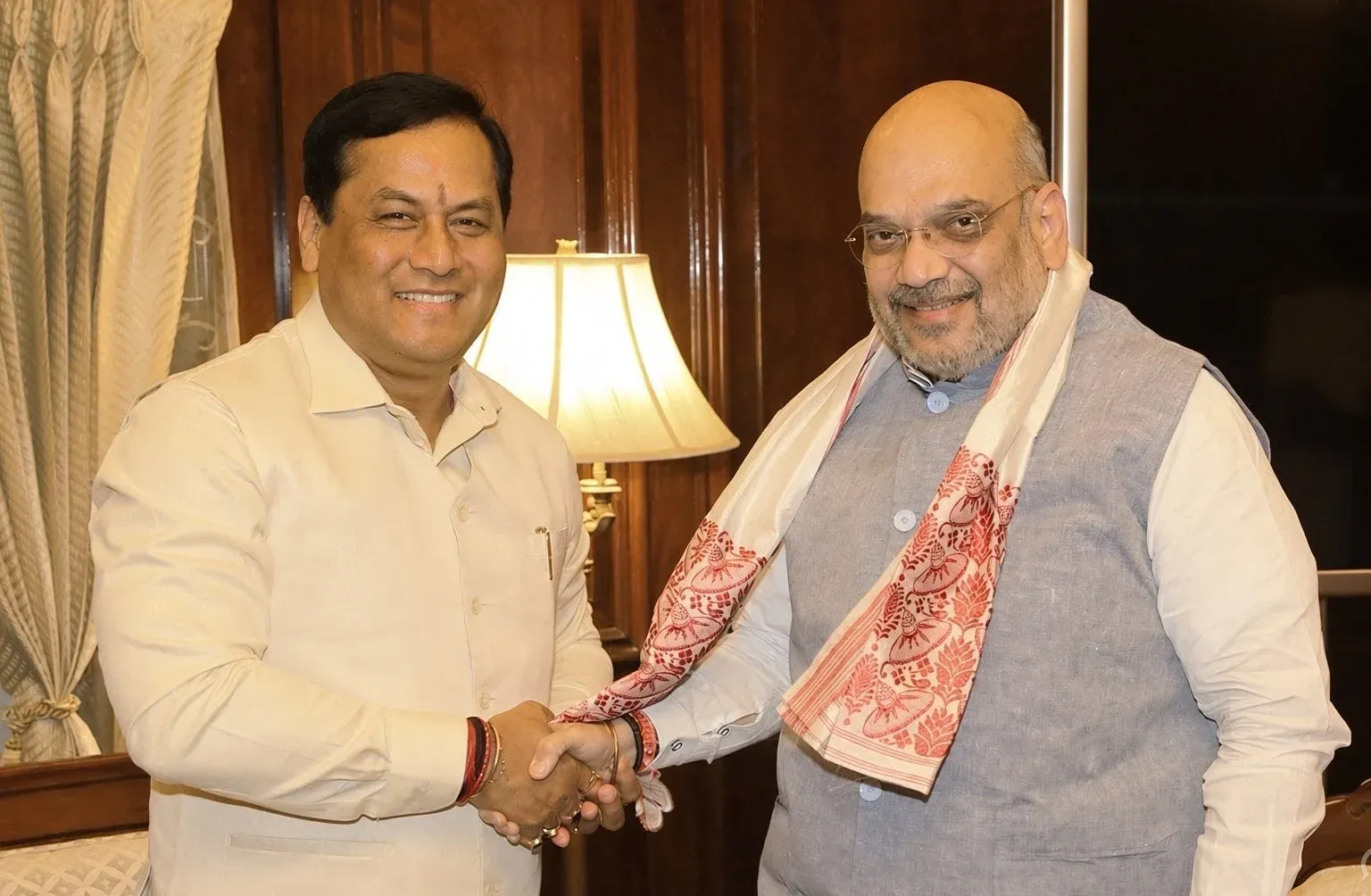 Sonowal Greets HM Amit Shah on Birthday