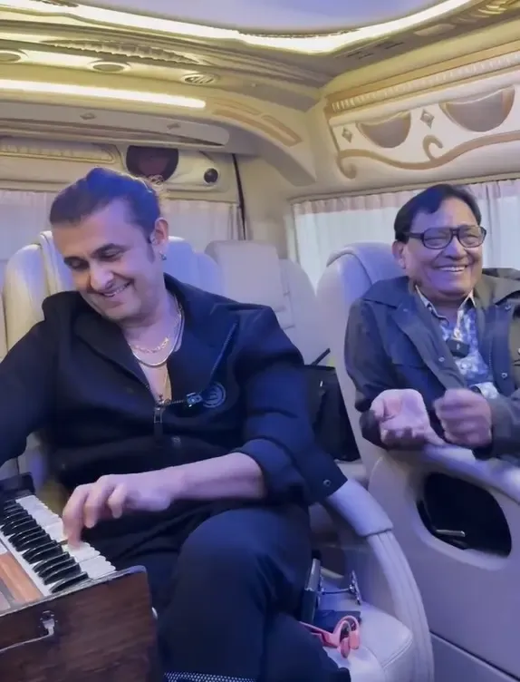 Sonu Nigam and His Father Share Joyous Jamming in the Car