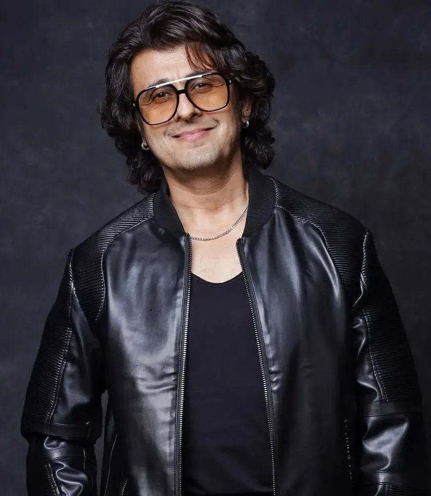 Sonu Nigam Records His First Wari Song for 'Devmanus' Featuring Mahesh Manjrekar