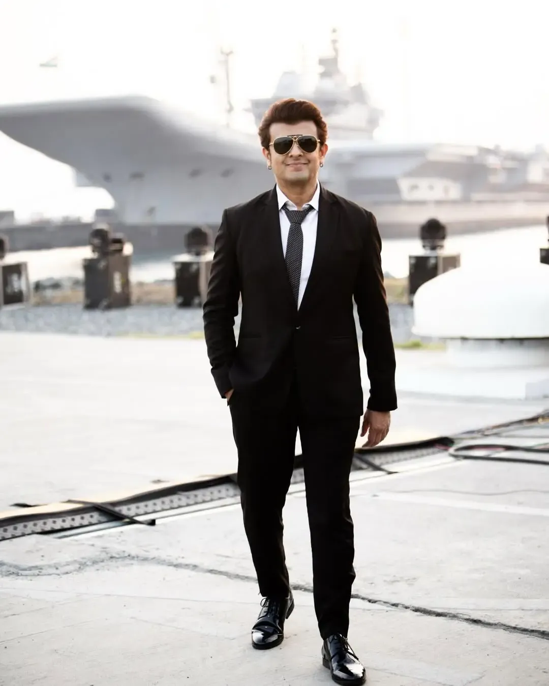 Sonu Nigam Set to Mentor Emerging Musicians at Subhash Ghai's Cadence Music Festival