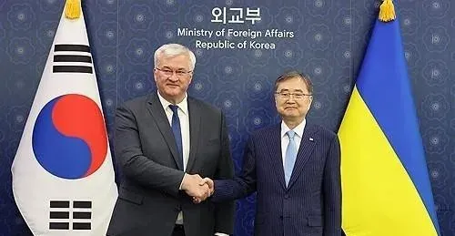 South Korea stays cautious on Ukraine air defence request amid new North Korea troop fears
