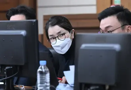 Will South Korea's Court Broadcast the Verdict on Former First Lady's Corruption Case?
