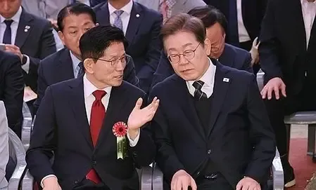Is DP's Lee Leading by Over 50% Against PPP's Kim in Polls?