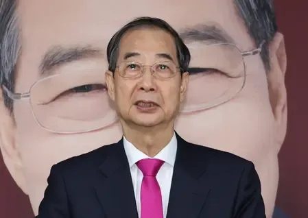 Does Ex-PM Han Duck-soo Endorse PPP Candidate Kim?