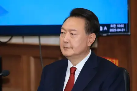 Is Former South Korean President Yoon Suk Yeol's Detention Warrant Request Unlawful?