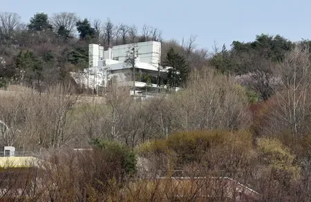 South Korea: Former President Yoon Stays at Official Residence for 4th Day Post-Ouster