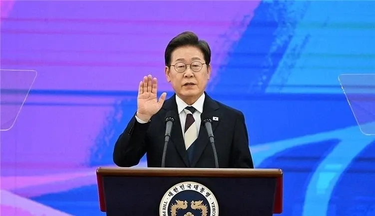 Why Did South Korean President Lee Reject Cabinet Resignations?
