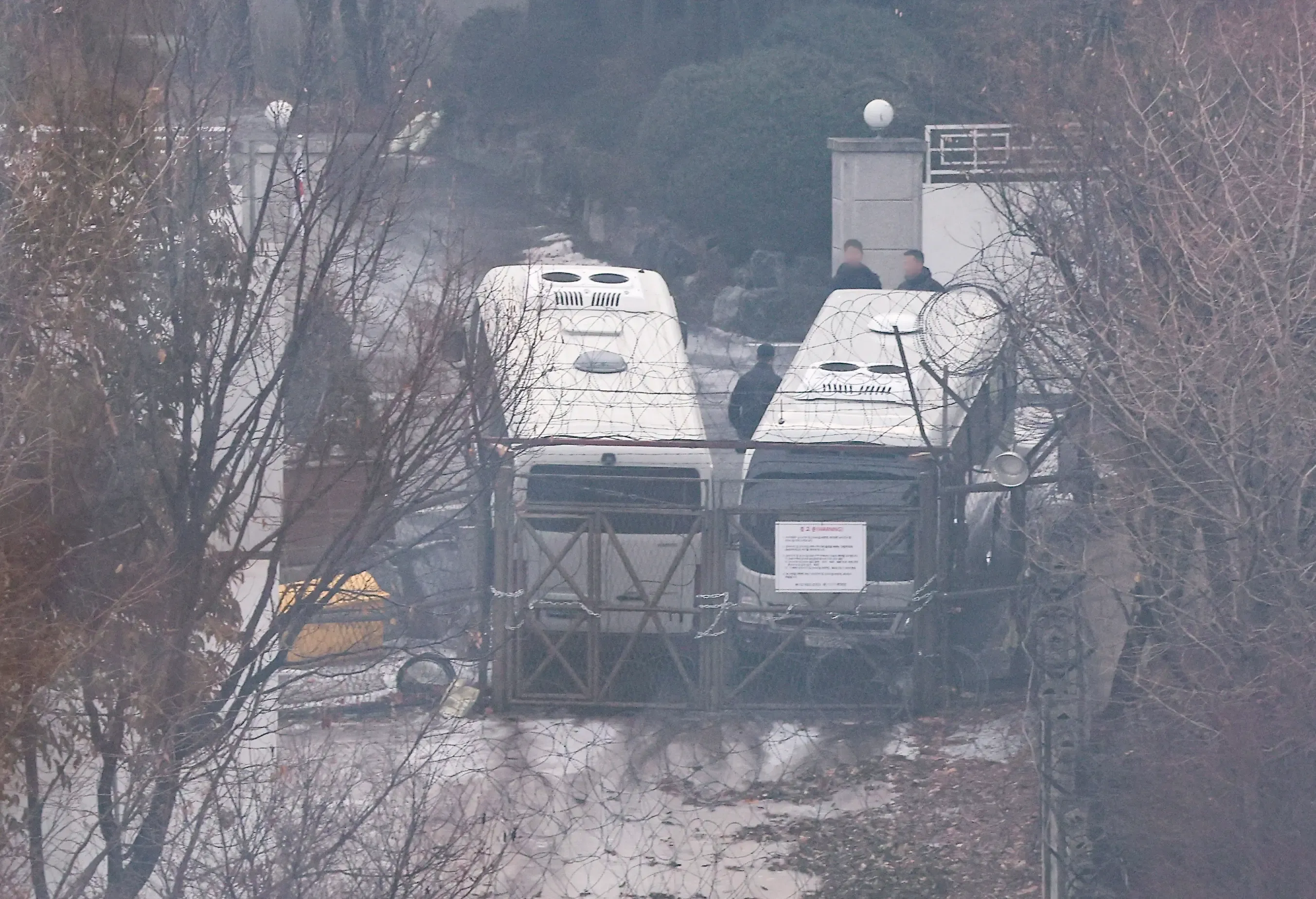 Military Unit in South Korea Allows Police Access to Presidential Residence
