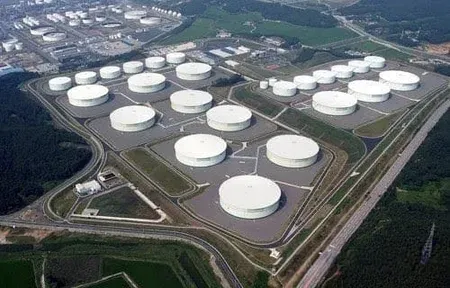South Korea delays oil reserve release, eyes August supply crisis risk