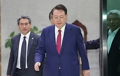 Why is Former President Yoon Suk Yeol Facing Arrest in the Martial Law Case?