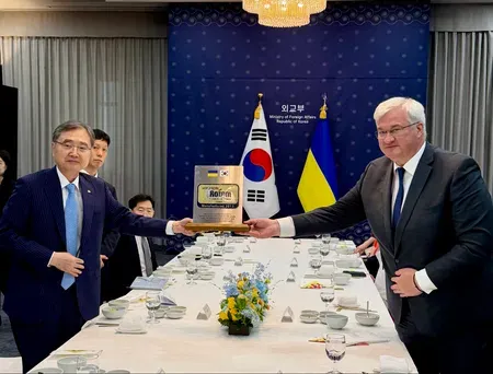 South Korea, Ukraine agree to resolve North Korean PoW issue under int'l law