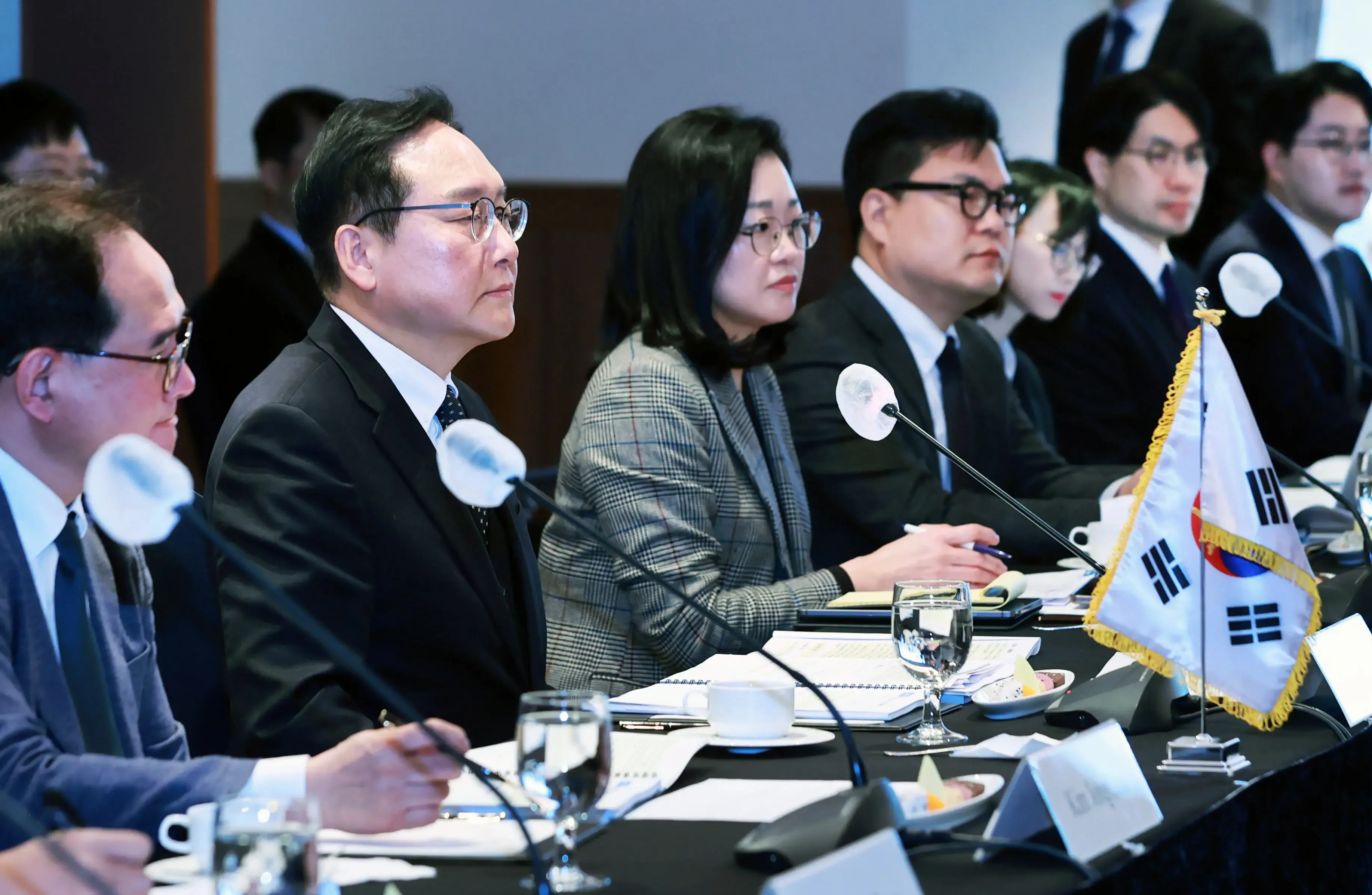 South Korea Commits to Seamless Readiness for US Policy Changes Despite Political Challenges