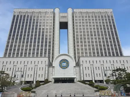 South Korea: Yoon Granted Access to Court via Underground Parking for Initial Criminal Hearing