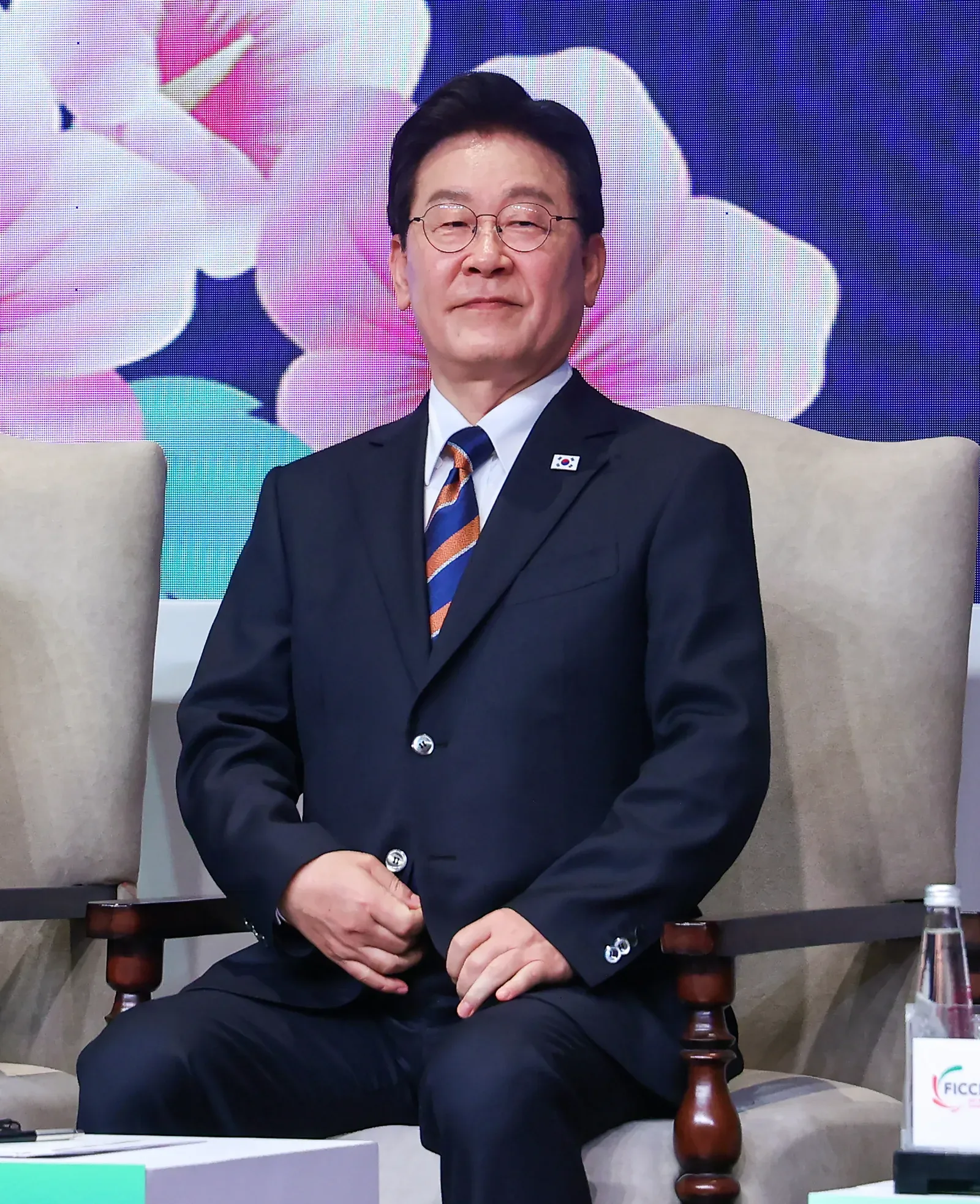 South Korean President Lee Jae Myung lands in Frankfurt on final leg of 5-nation tour