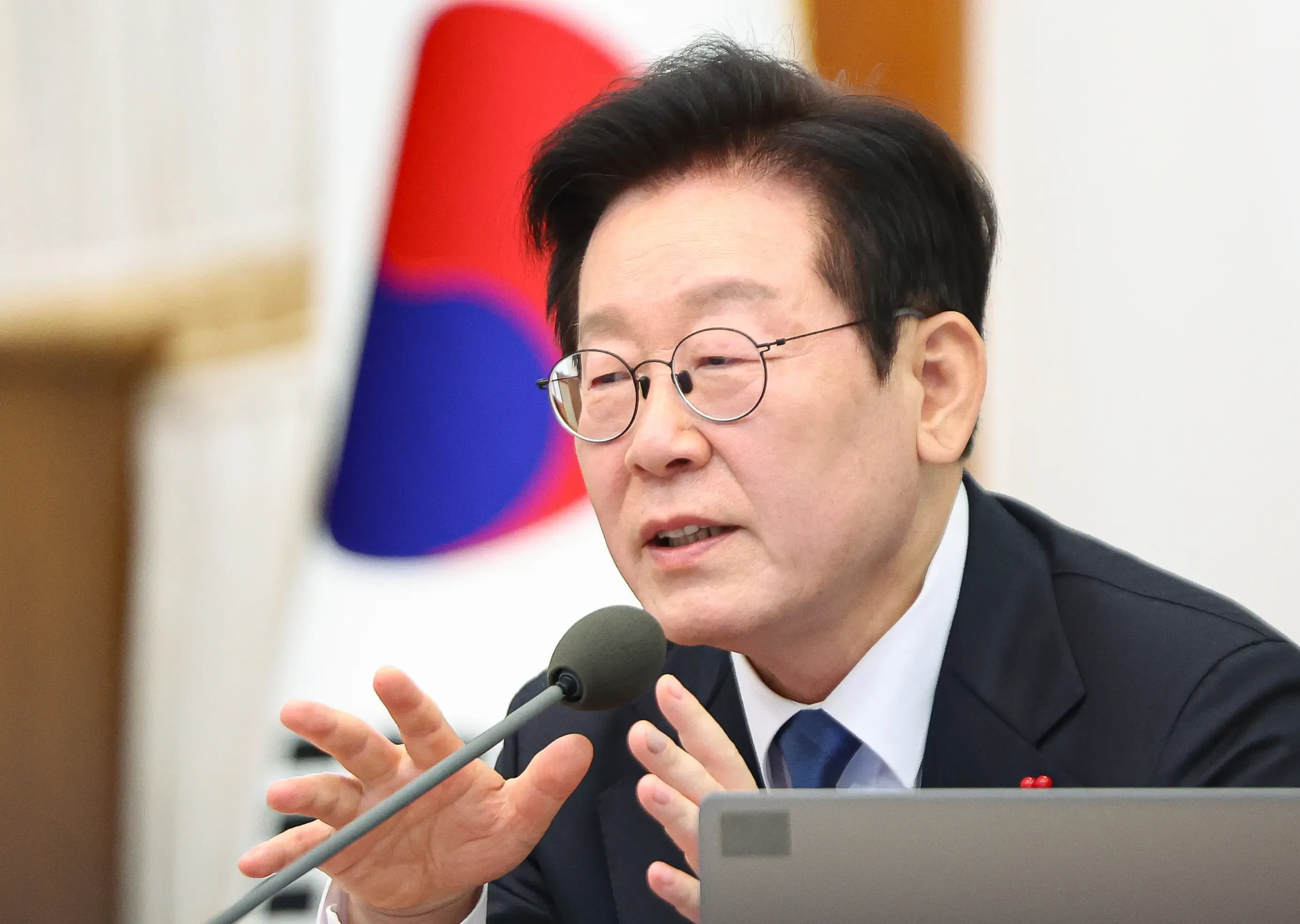 Did South Korean President Lee's Approval Rating Rise to 60 Percent?