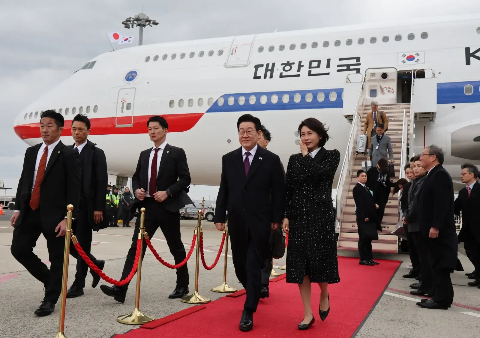 Is South Korean President Lee Meeting Prime Minister Takaichi in Japan for a Summit?