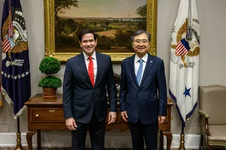 South Korea-US FMs meet in Manila on alliance issues, Coupang row