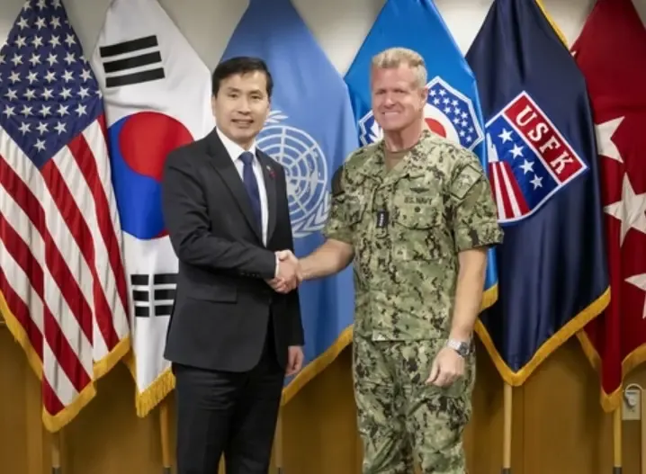 South Korea's Interim Defence Chief and US Indo-Pacific Commander Highlight Trilateral Security Partnership with Japan