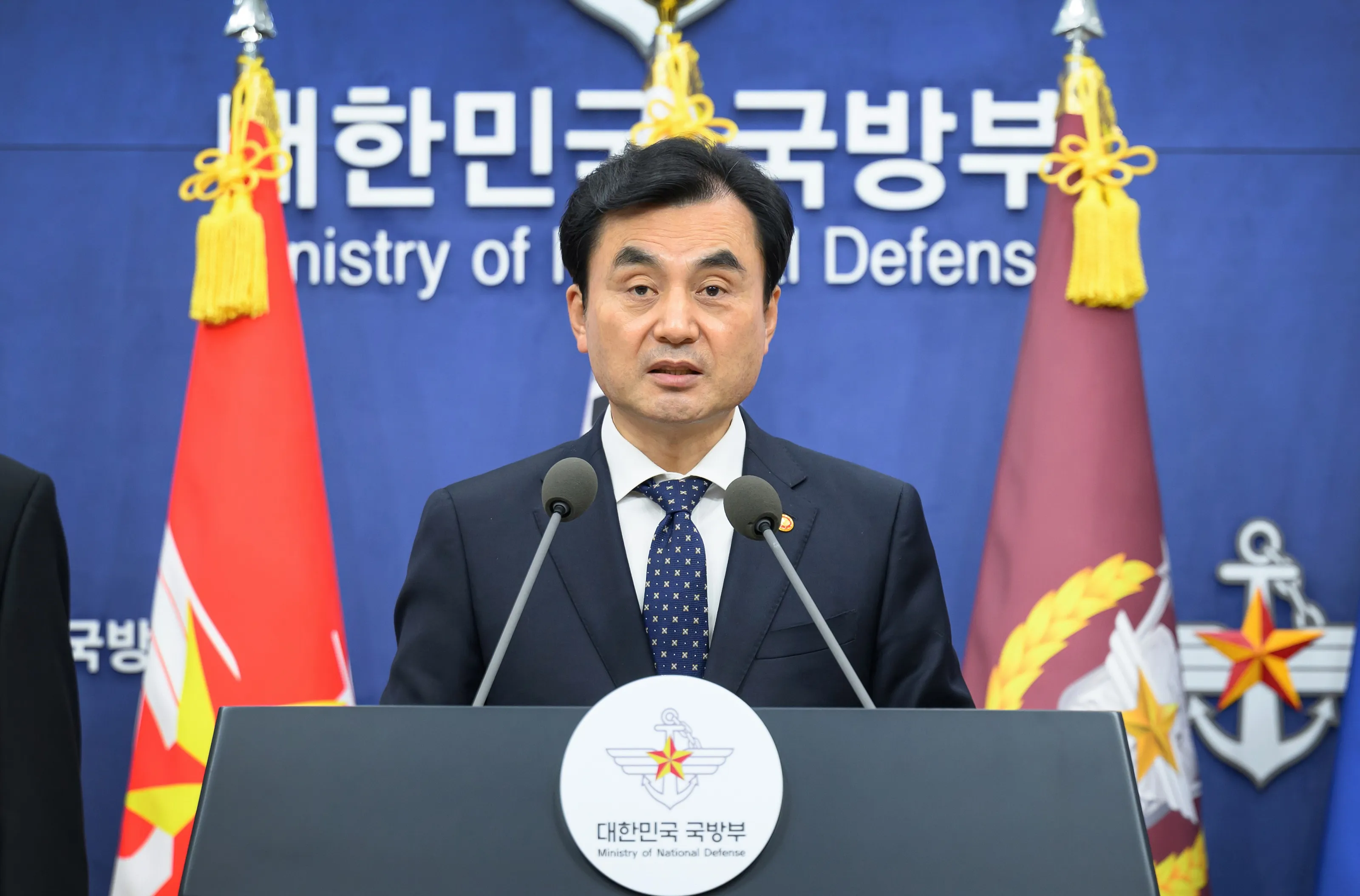 What Are the Key Topics Being Discussed by South Korea's Defence Chief and Japan's Counterpart?